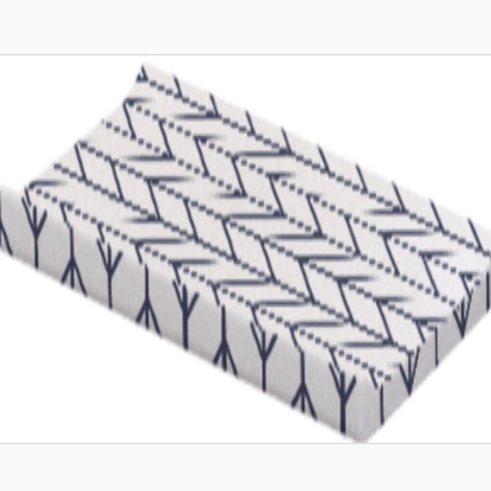 Stork And Style Chev-2C3555-Changing Pad Cover White/Navy (MSRP $40)‎